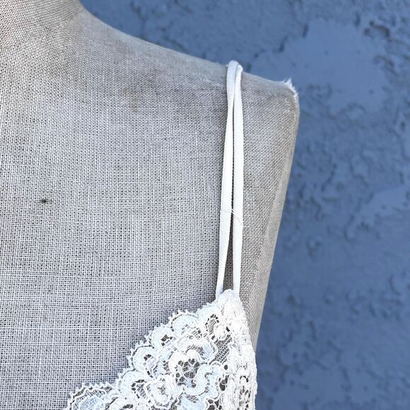 Vintage Pierre Cardin Bra Lace Size 34 C 80s Romantic Lingerie - Picture 8 of 9